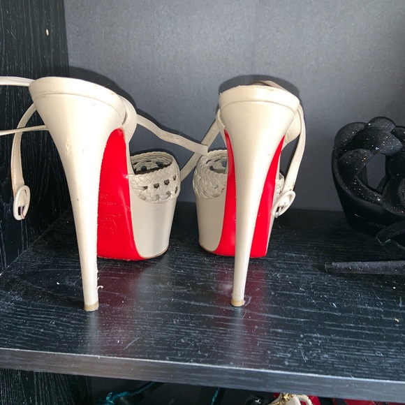 Heels - Picture 3 of 4